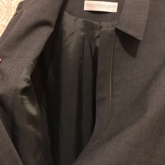 Valerie Stevens Petites Collection Gray Wool Zip Front Long Sleeve Jacket NWOT - Picture 4 of 15